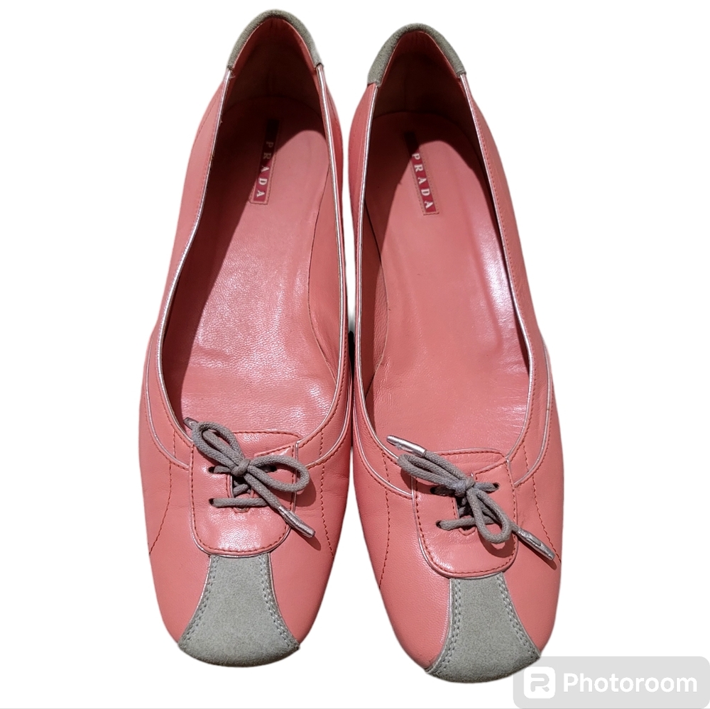 SOLD😍 Vintage Prada sports pink flats